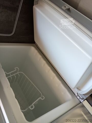 Camper van Volkswagen California Coast 2022 | Cambio automatico | Tetto a soffietto