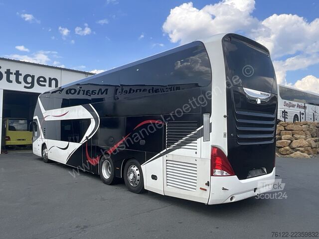 Dubbeldekkers Neoplan Skyliner L