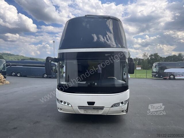 Dubbeldekkers Neoplan Skyliner L