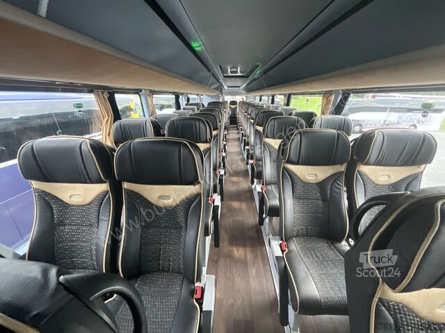 Dvonadstropna vozila Neoplan Skyliner L