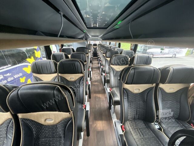 Dvonadstropna vozila Neoplan Skyliner L