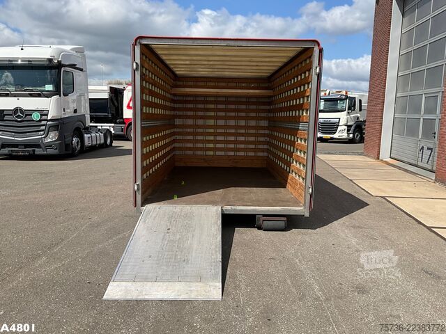  Gesloten 18m³ container met oprijrampen ex-brandweer!