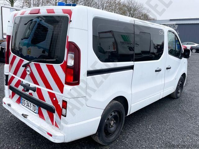 Krankenwagen Opel Vivaro 115 - ENGINE BROKEN