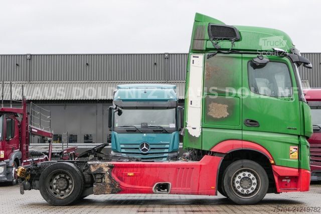 Objemový tahač MERCEDES-BENZ 1848 Actros 5 L Retarder 2-Tanks Brandschaden