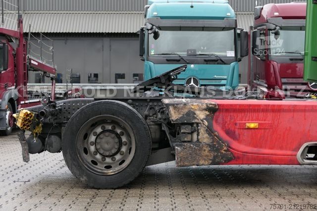 Objemový tahač MERCEDES-BENZ 1848 Actros 5 L Retarder 2-Tanks Brandschaden