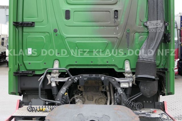 Objemový tahač MERCEDES-BENZ 1848 Actros 5 L Retarder 2-Tanks Brandschaden