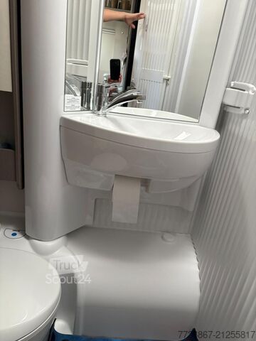 Integrated camper Etrusco I6900