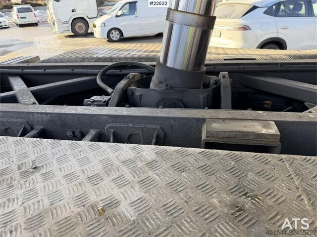 Nosturiauto Volvo FH16 8x4 Tridem Crane Truck with 2014 26 t/m Palfi