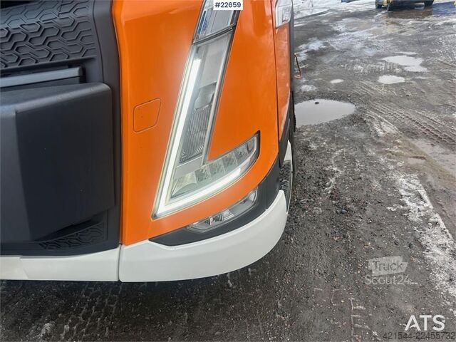 Автомобил с кран Volvo FH crane truck 8x2 w/ 95 t/m crane, jib and winch,