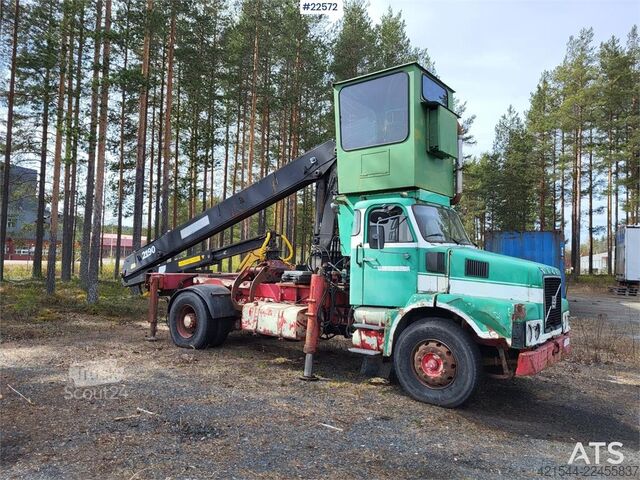 Ciężarówka z dźwigiem Volvo Skid Steer Loader w/ Jonsred Crane