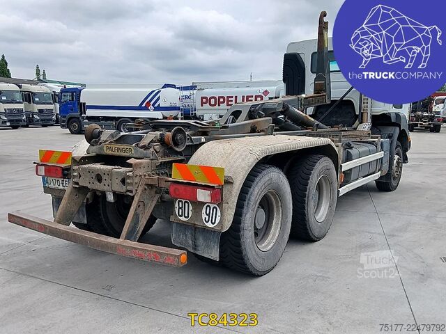 نقل الحاويات Renault Kerax
