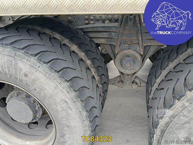 نقل الحاويات Renault Kerax