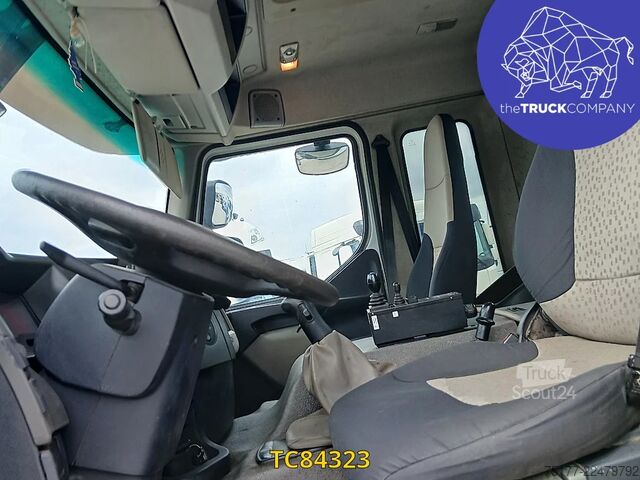 نقل الحاويات Renault Kerax