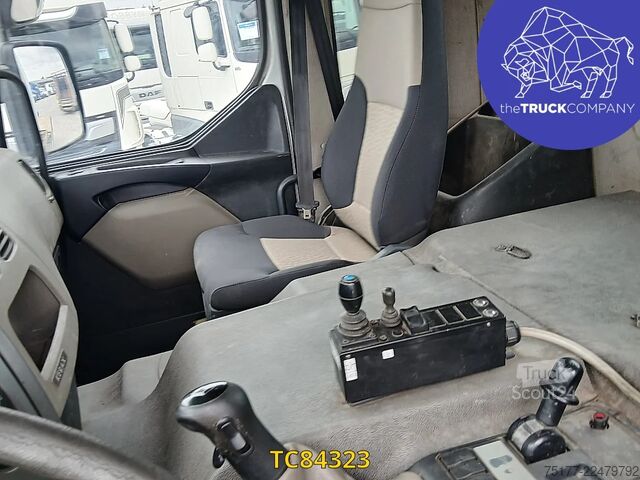 نقل الحاويات Renault Kerax