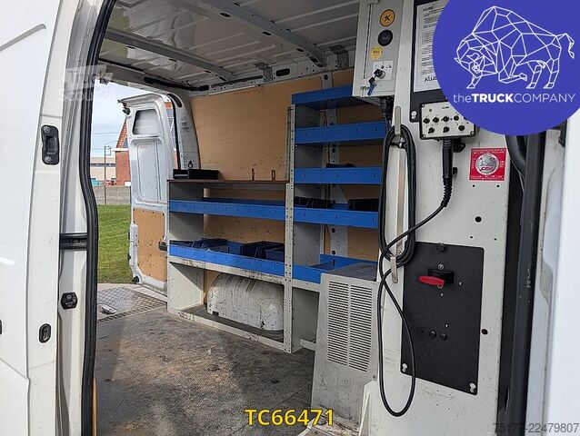 يرفع Renault Master 145.35 nacelle