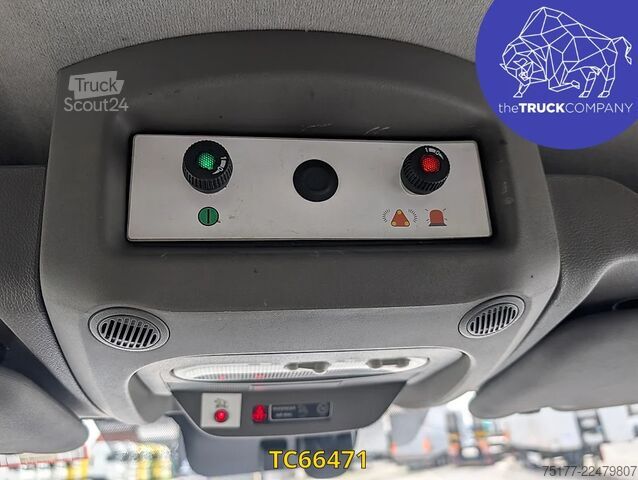 Plataforma elevatória Renault Master 145.35 nacelle