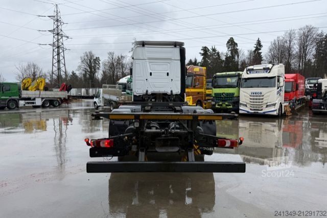 Camion porte-caisses amovibles MERCEDES-BENZ Actros 2543 6x2