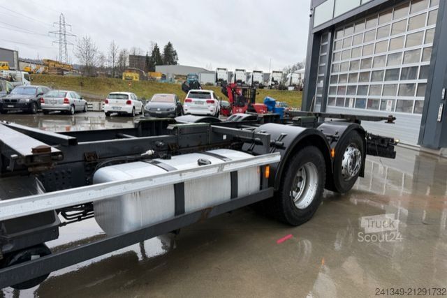 Camion porte-caisses amovibles MERCEDES-BENZ Actros 2543 6x2