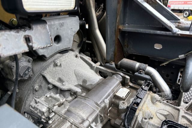 Camion porte-caisses amovibles MERCEDES-BENZ Actros 2543 6x2