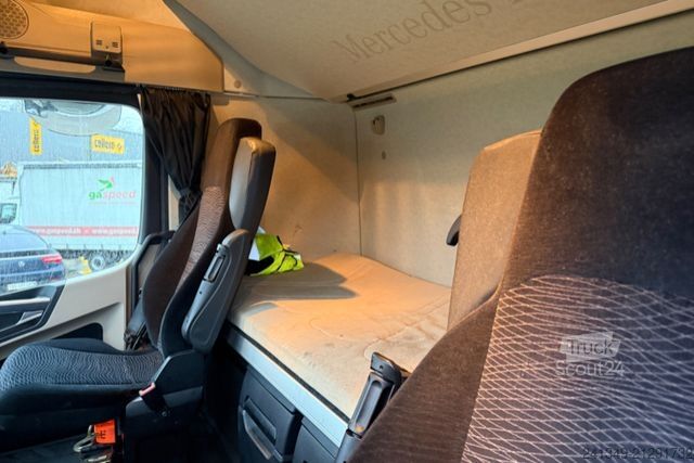 Camion porte-caisses amovibles MERCEDES-BENZ Actros 2543 6x2