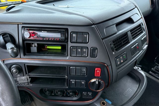 Standardni vlačilec DAF XF460 4x2