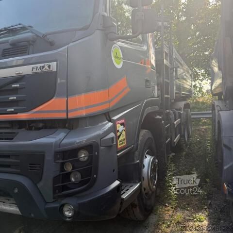 Камион с кука за контейнери Volvo FMX 420