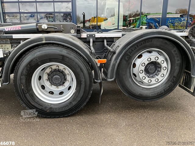 Sistema a braccio con gancio Iveco Stralis AD260SY Euro 6 MKG 15 Tonmeter laadkraa...