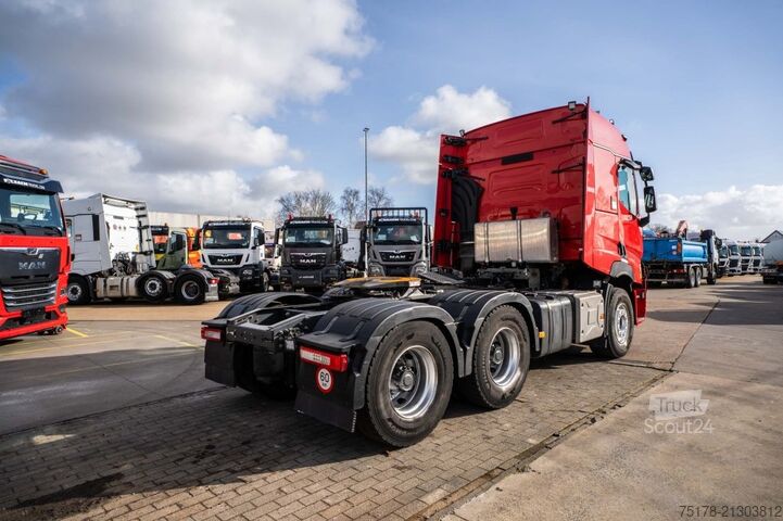 Estándar-SZM RENAULT C520-6x4 + HYDR. + INTARDER