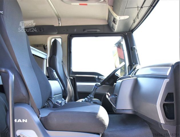 Macara montată pe camion MAN TGS 18.400 Sattelzugmaschine + KRAN /FUNK