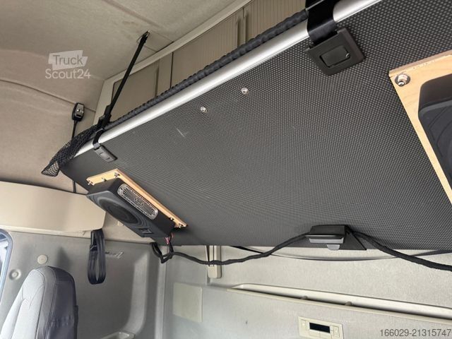 Standard SZM VOLVO FH500 Vollaustattung höhenverstell. Sattelplatte