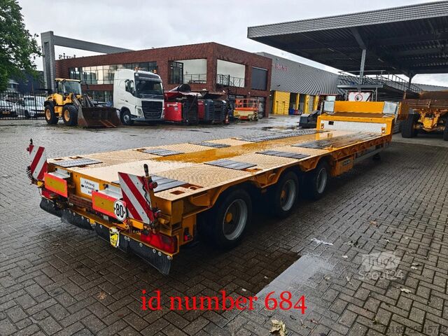 Pusiau mažo įkrovimo įrenginys Goldhofer STZ-L3-27/80A 7.2 Meter Extand Powersteering 80...