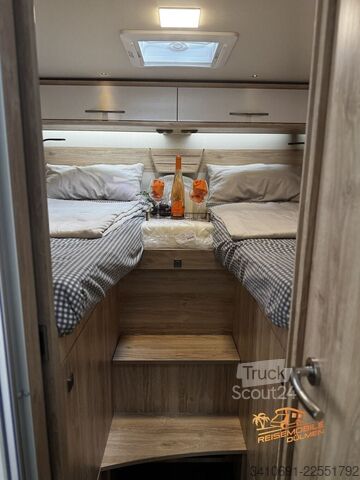 Yarı entegre karavan EURAMOBIL Profila T 720 EF Mondial Pack FAS Zusatzbett