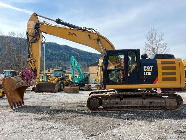 Koparka gąsienicowa CATERPILLAR 323 E Powertilt 2x Löffel Top