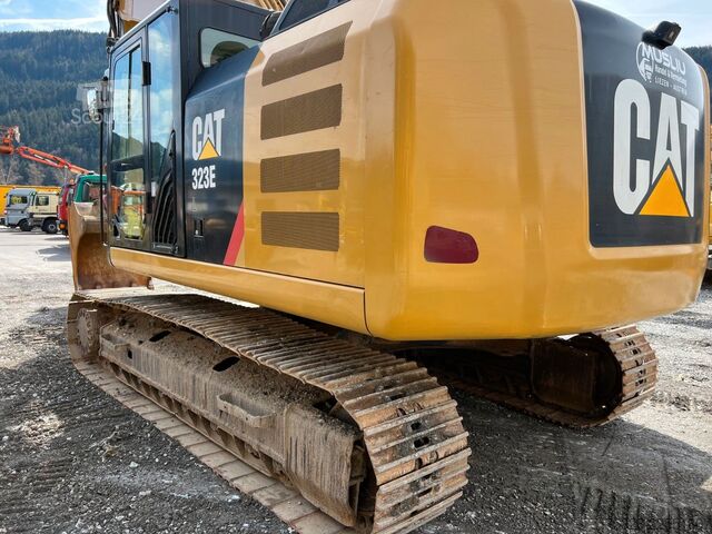 Kettenbagger CATERPILLAR 323 E Powertilt 2x Löffel Top