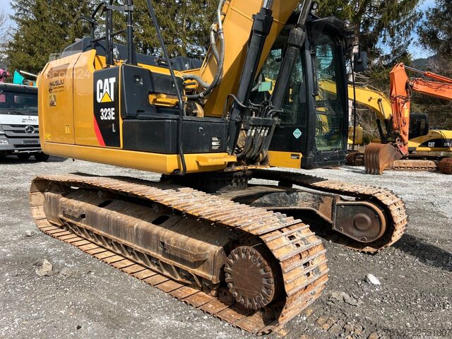 Kettenbagger CATERPILLAR 323 E Powertilt 2x Löffel Top