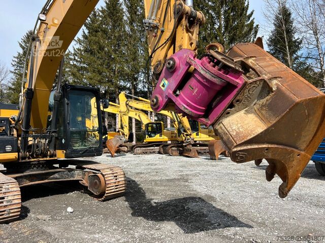 Kettenbagger CATERPILLAR 323 E Powertilt 2x Löffel Top