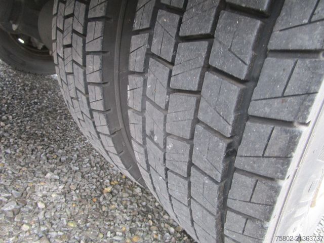 Vrachtwagen met bakwagen MERCEDES-BENZ Atego 821L MP4*LBW+6,35m+AHK Kugel+EURO.6+Luft*