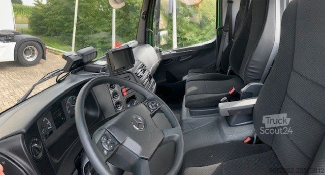 Lastbil med tipkasse Mercedes-Benz Atego 818 Kipper