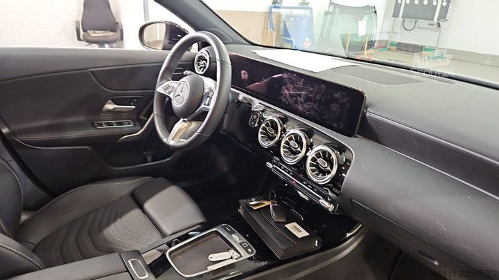 Panelvan MERCEDES-BENZ A 180 d Progressive/KEYLESS-GO/360°Kamera/AHK