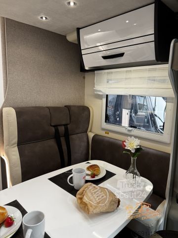 Halvintegrerad husbil FORSTER T 699EB RFK Skyroof Hubbett Alufelgen