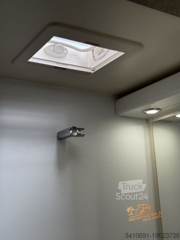 Half-integraal camper FORSTER T 699EB RFK Skyroof Hubbett Alufelgen