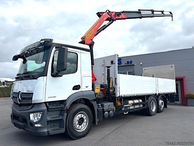 Grue montée sur camion MERCEDES-BENZ ANTOS