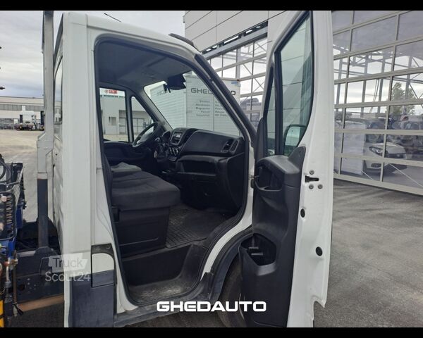 Minibus IVECO DAILY 35C11 - CASSONE FISSO CASTAGNI + GRU PM