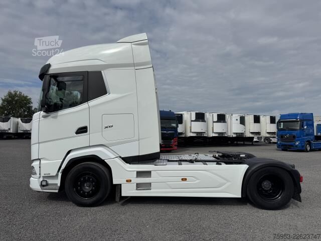 Standardowy ciągnik siodłowy DAF XG 530 FT Standklima Intarder