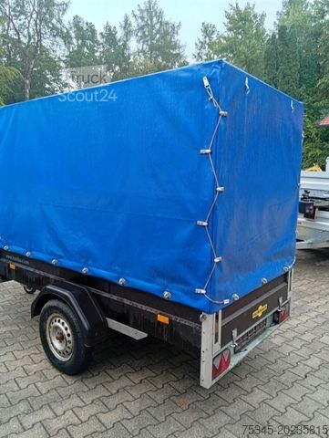 Remolque abierto con toldo HUMBAUR HA752513KV