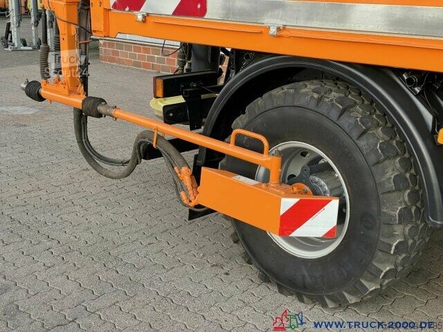 Fourgon personnalisé Küpper-Weisser 2m3 Winter Feucht Salzstreuer Außenradantrieb