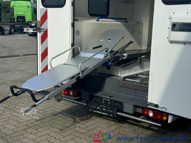 Brandbil Volkswagen T5 2.0 TDI Autom KTW Krankentransport inkl Liege