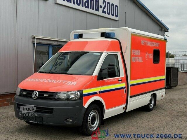 Brandbil Volkswagen T5 2.0 TDI Autom KTW Krankentransport inkl Liege