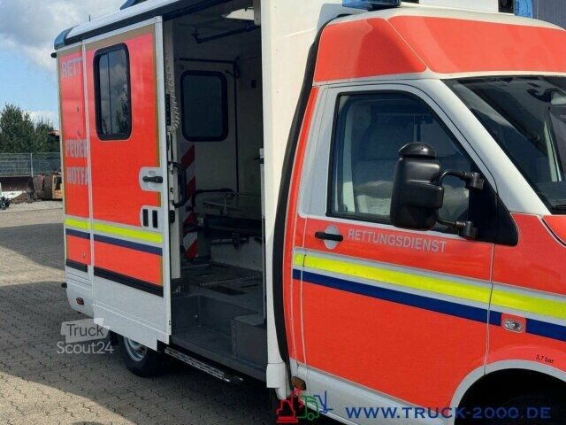 Brandbil Volkswagen T5 2.0 TDI Autom KTW Krankentransport inkl Liege
