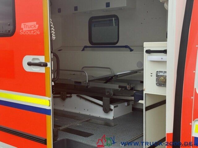 Brandbil Volkswagen T5 2.0 TDI Autom KTW Krankentransport inkl Liege